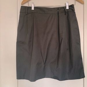 Banana Republic Gray Skirt - Size 2